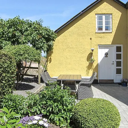 Amazing In With 2 Bedrooms & Wifi * Gudhjem