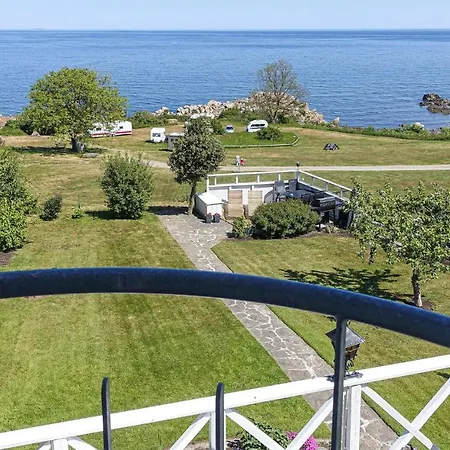 Amazing In With 2 Bedrooms & Wifi * Gudhjem