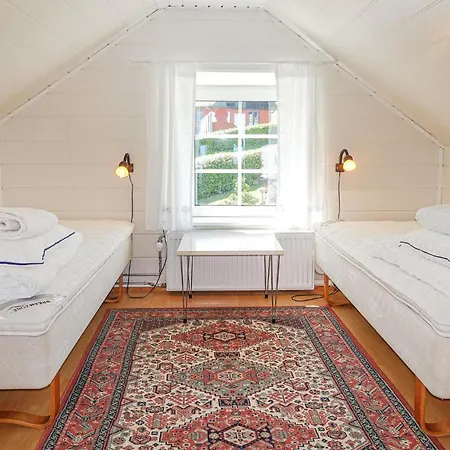 Appartement Amazing In With 2 Bedrooms & Wifi