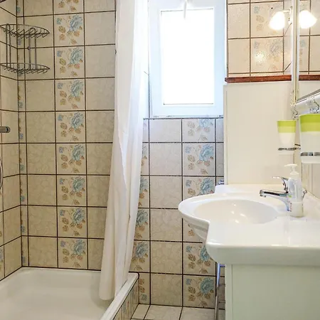 Amazing In With 2 Bedrooms & Wifi * Gudhjem